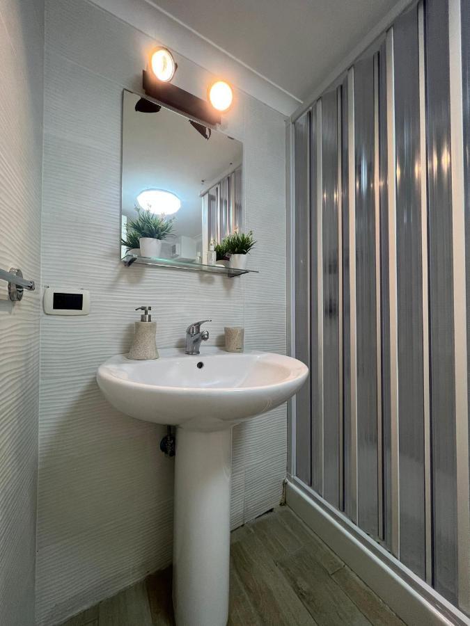 Casa Vacanza , Marianna Apartment เนเปิลส์ ภายนอก รูปภาพ